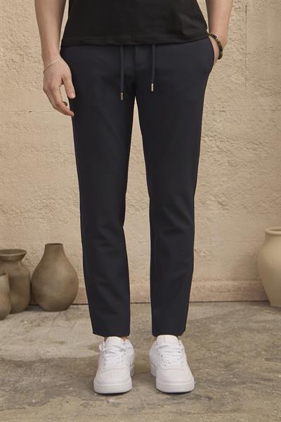 Erkek Slim Fit Beli Bağlamalı Dokulu Lacivert Pantolon