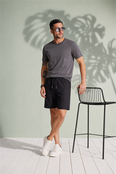 Erkek Yandan Cepli Beli Lastikli Keten Dokulu Relaxed Fit Jogger Şort Siyah