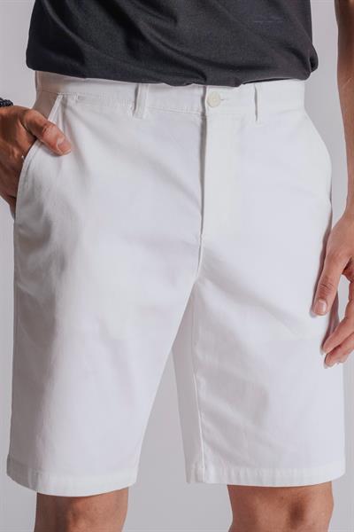 Erkek Yandan Cepli Klasik Bel Relaxed Fit Chino Şort Beyaz