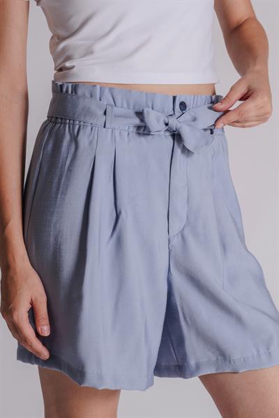 Kadın Pileli Beli Lastikli ve Kuşaklı Düğmeli Jogger Şort Mavi