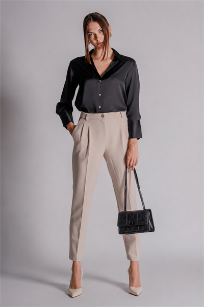 Kadın Yandan Cepli Arka Cep Fleto Beli Lastikli ve Pilili Slim Fit Pantolon Taş