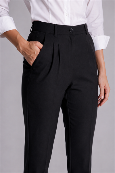Kadın Yandan Cepli Arka Cep Fleto Beli Lastikli ve Pilili Slim Fit Pantolon Siyah
