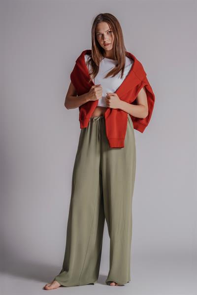 Kadın Yandan Cepli Beli Lastikli Relaxed Fit Pantolon Haki