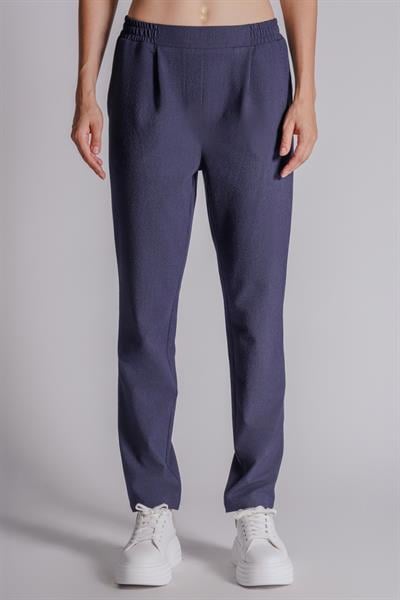 Kadın Yandan Cepli Beli Lastikli ve Pileli Slim Fit Jogger Pantolon Lacivert