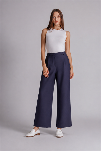 Kadın Yandan Cepli Fermuar ve Agraf Kapamalı Relaxed Fit Pantolon Lacivert