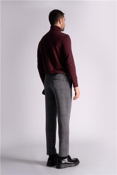 Прямые брюки в клетку