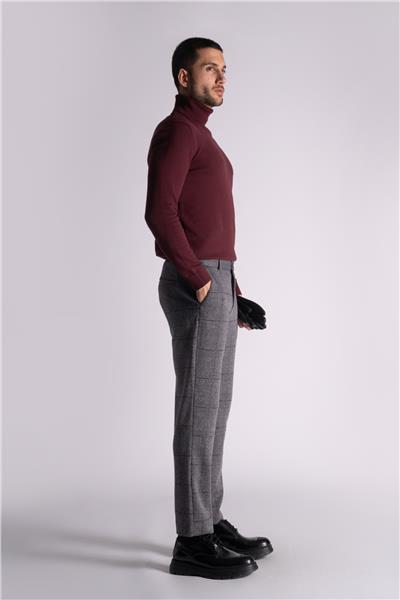 Прямые брюки в клетку