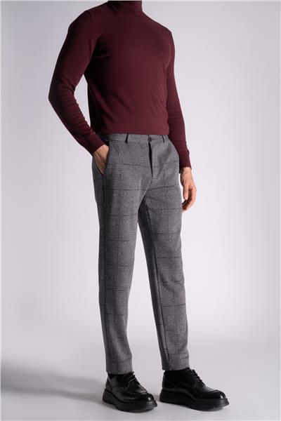 Прямые брюки в клетку