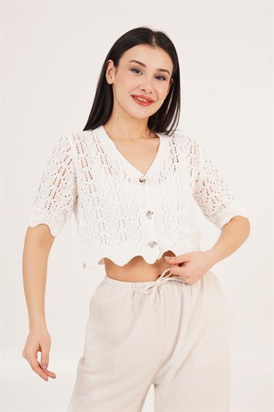 Ajurlu Fiyonk Düğmeli Beyaz Crop Hırka