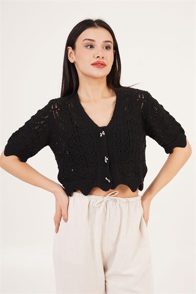 Ajurlu Fiyonk Düğmeli Siyah Crop Hırka