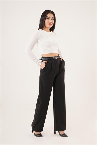 Arka Fermuarlı Omuzdan Büzgü Geçişli Beyaz Bluz