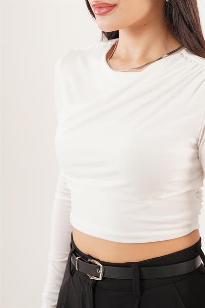 Arka Fermuarlı Omuzdan Büzgü Geçişli Beyaz Bluz