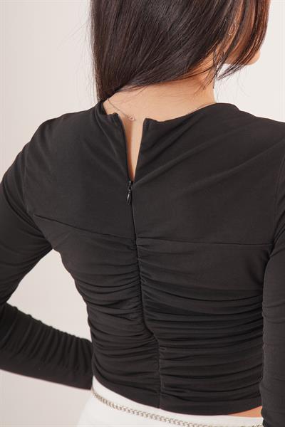 Arka Fermuarlı Omuzdan Büzgü Geçişli Siyah Bluz