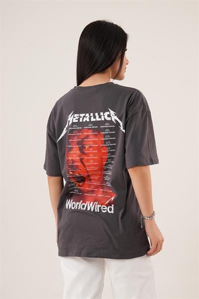 Arka ve Ön Metallica Baskılı Gri Basic Tişört