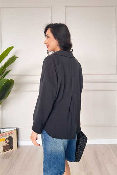 Arkası Tek Pilise Detay Modal Siyah Gömlek