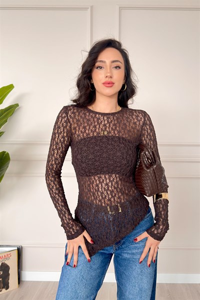 Asimetrik Kesim Transparan Dantelli Kahve Bluz