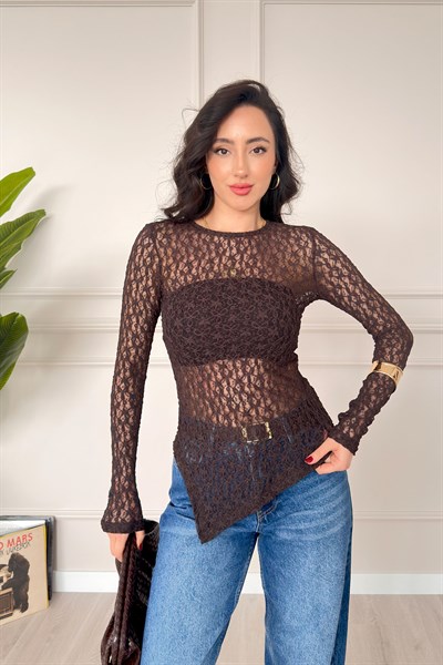 Asimetrik Kesim Transparan Dantelli Kahve Bluz