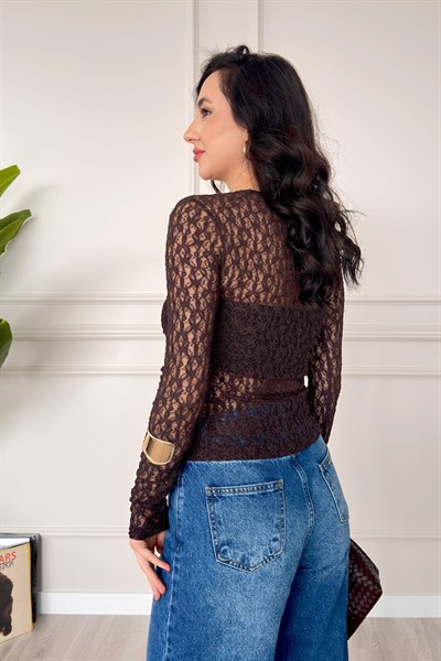 Asimetrik Kesim Transparan Dantelli Kahve Bluz