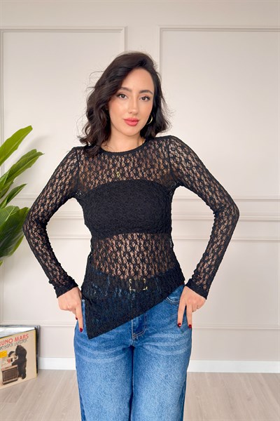 Asimetrik Kesim Transparan Dantelli Siyah Bluz