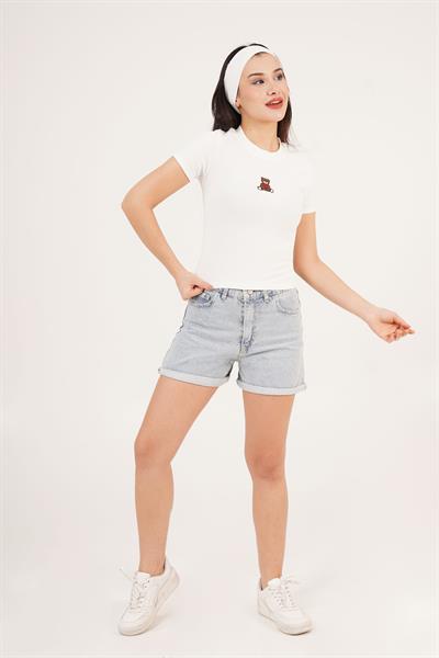 Ayıcık Nakışlı Beyaz Fitilli Basic Tişört	