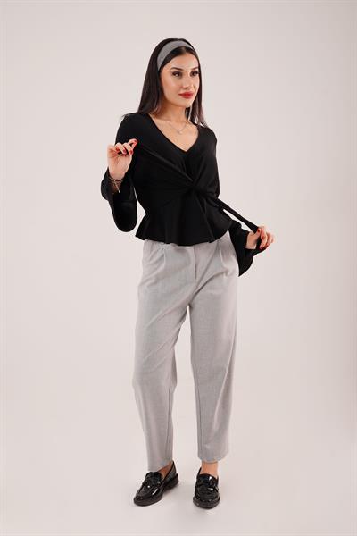 Bağlamalı V Yaka Volanlı Siyah Bluz