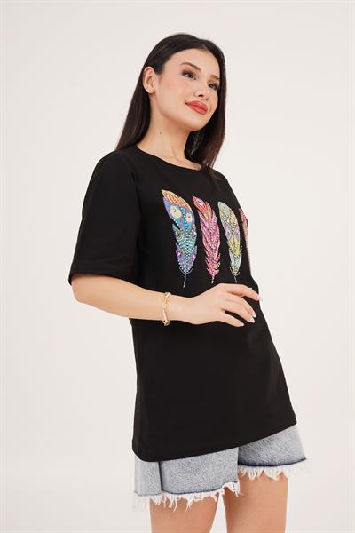 Renkli Kuş Tüyü Desen ve Taş İşlemeli Siyah Tişört