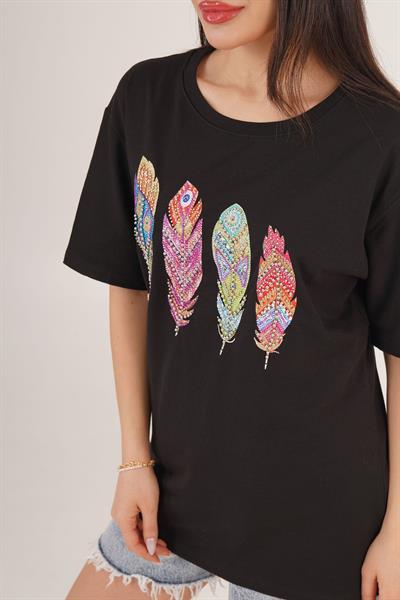 Renkli Kuş Tüyü Desen ve Taş İşlemeli Siyah Tişört