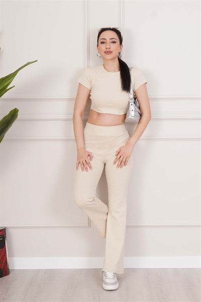 Basic Crop ve İspanyol Paça Pantolon Bej İkili Takım