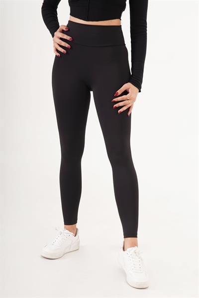 Basic Vücudu Saran Siyah Spor Tayt