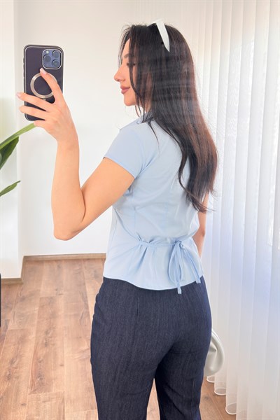 Belden Oturtmalı Bağcık Bağlamalı Bebe Mavisi Gömlek