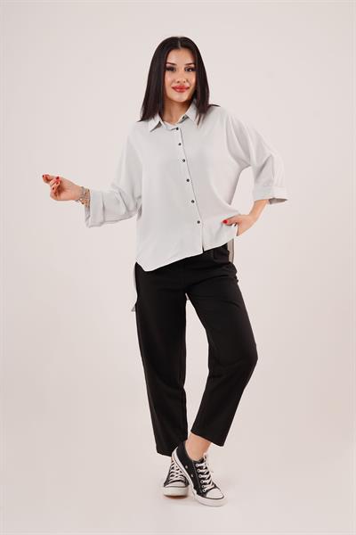 Bileği Katlamalı Arkası Uzun Gri Gömlek