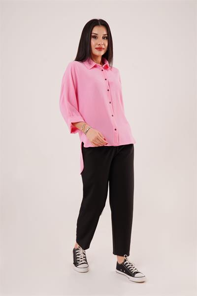 Bileği Katlamalı Arkası Uzun Pembe Gömlek