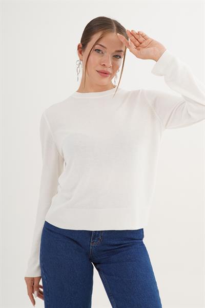 Bisiklet Yaka Basic İnce Beyaz Triko Kazak