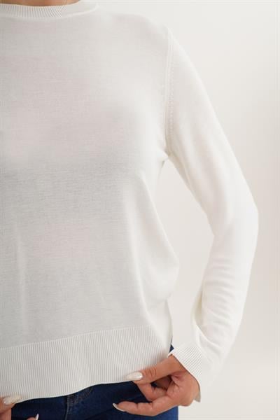 Bisiklet Yaka Basic İnce Beyaz Triko Kazak