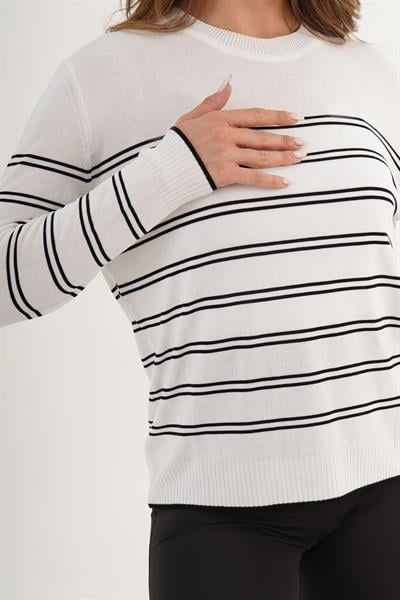 Bisiklet Yaka Çizgili Ekru İnce Triko Kazak