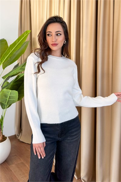Bisiklet Yaka Düz Model Beyaz Triko Kazak