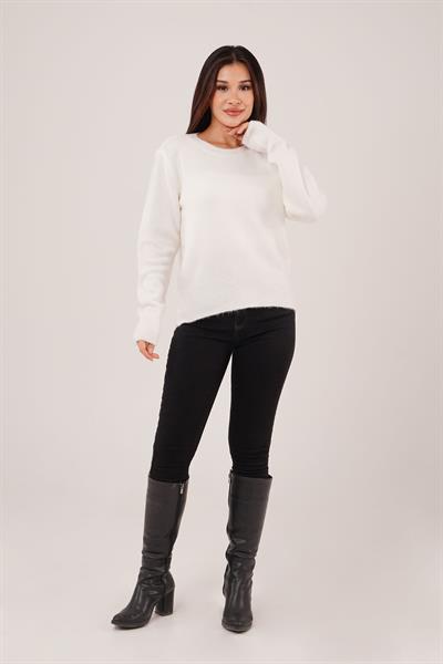 Bisiklet Yaka Düz Model Beyaz Triko Kazak