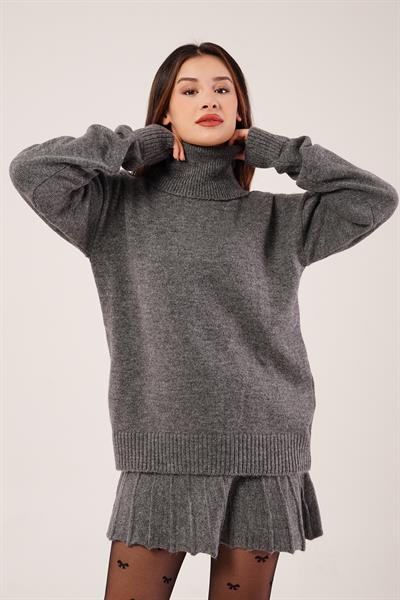 Boğazlı Kazak ve Piliseli Mini Etek Antrasit Triko Takım
