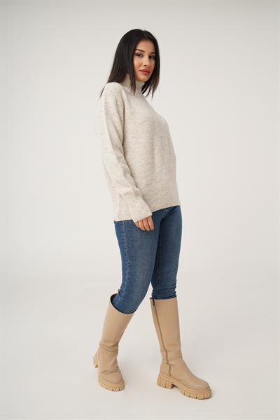 Boğazlı Yaka Taş Triko Kazak