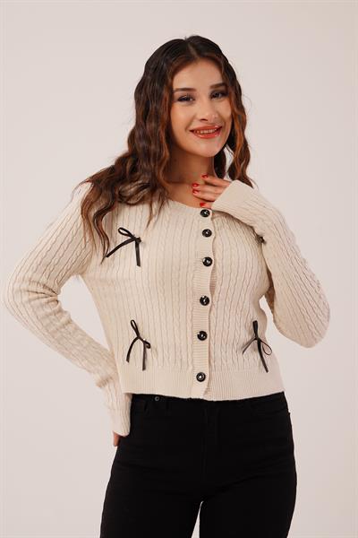 Broş Saten Kurdele Detaylı Örgü Model Taş Hırka