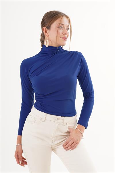 Büzgü Detaylı Dik Yaka Saks Sandy Bluz