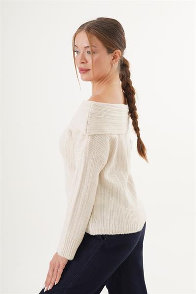 Carmen Yaka Stil Uzun Kol Krem Triko Kazak