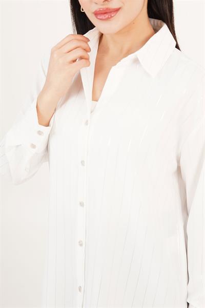 Gümüş Çizgili Düğmeli V Yaka Beyaz Gömlek