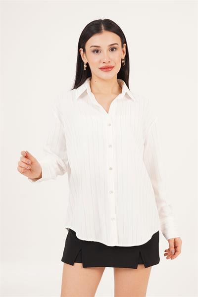 Gold Çizgili Düğmeli V Yaka Beyaz Gömlek