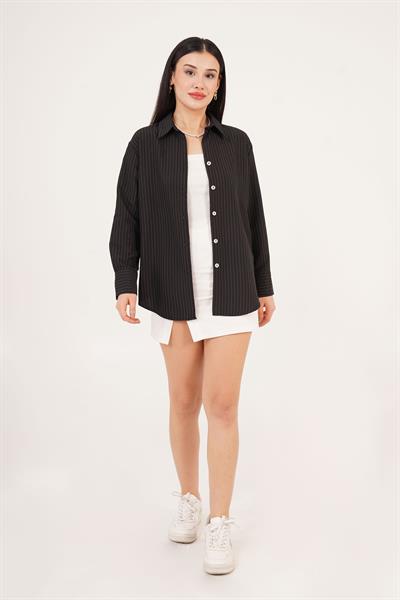 İnce Çizgi Detay Düğmeli Siyah Gömlek