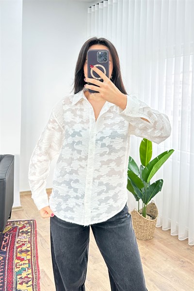 Çiçek Desenli Beyaz Gömlek