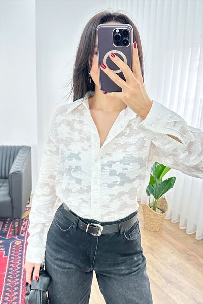 Çiçek Desenli Beyaz Gömlek