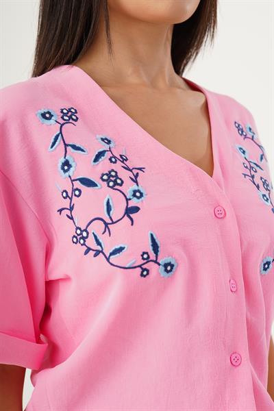Çiçek Nakışlı Kısa Kol Pembe Gömlek