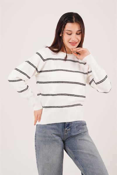 Çift Çizgili Şerit Desen Beyaz Triko Kazak