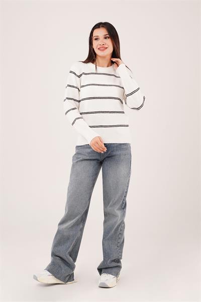 Çift Çizgili Şerit Desen Beyaz Triko Kazak